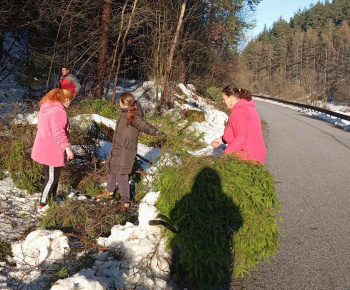 Rozvojový tím v akcii / Zveľaďovanie verejných priestorov  - foto