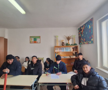 Rozvojový tím v akcii / Závislosť -  umelá inteligencia - foto