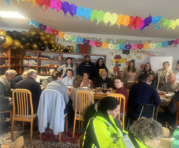 Rozvojový tím v akcii / Stretnutie so Seniormi - Varenie fazuľovice - foto