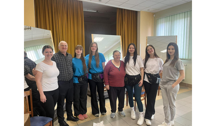 Stretnutie so Seniormi - Strihanie Seniorov